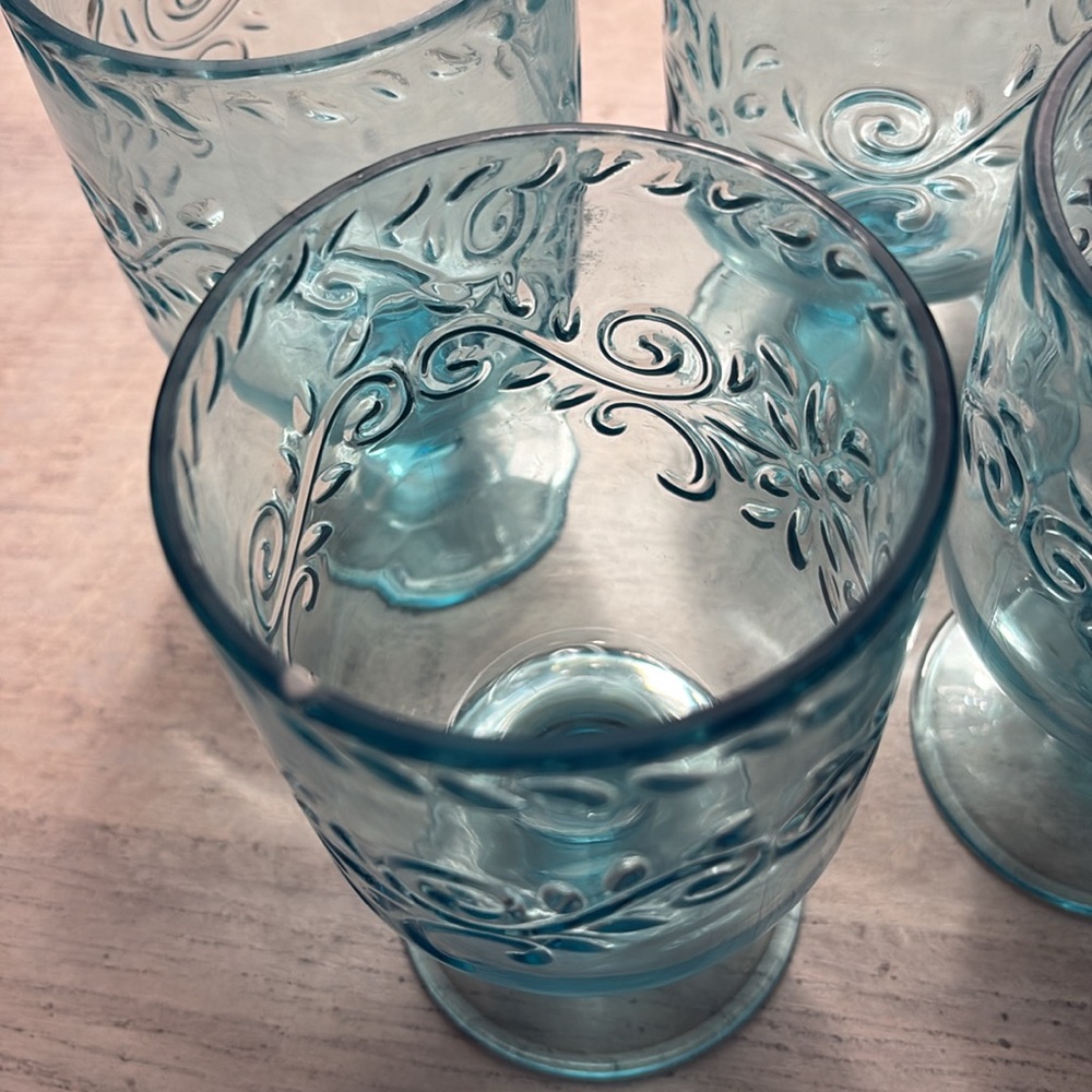 Stackable stemmed Plastic glases - Picture 4 of 4